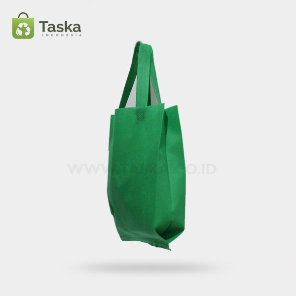 Tas Press Spunbond Handle – Hijau Tua 30×40 Cm – Sisi Kanan